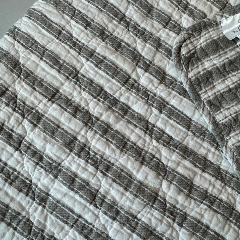 Stone Cottage Ticking Stripe Quilt Grey White 62x80 Cotton Farmhouse Bedding